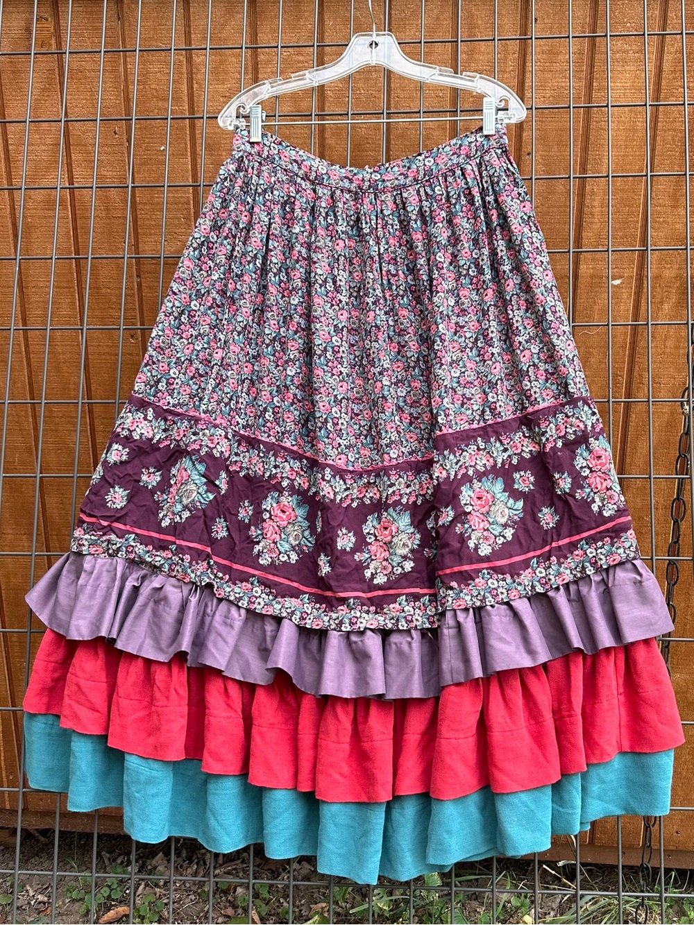 Vintage skirt western ruffles maxi women’s 32”